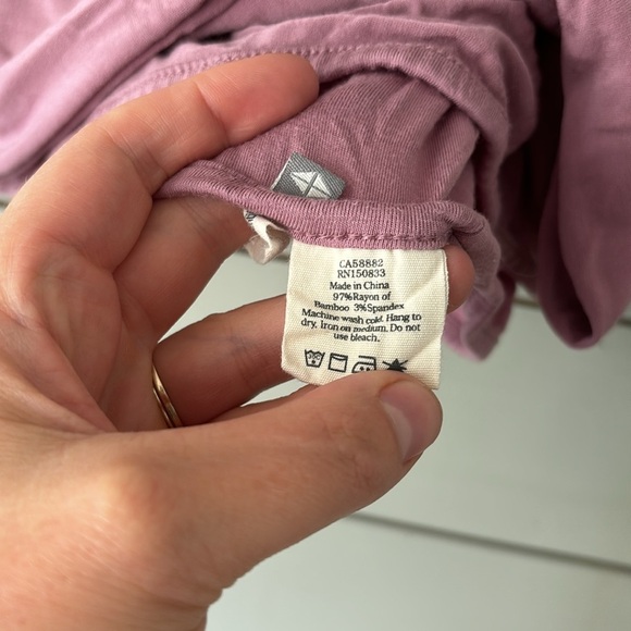 KYTE BABY Swaddle Blanket in discontinued Mulberry - Picture 3 of 4